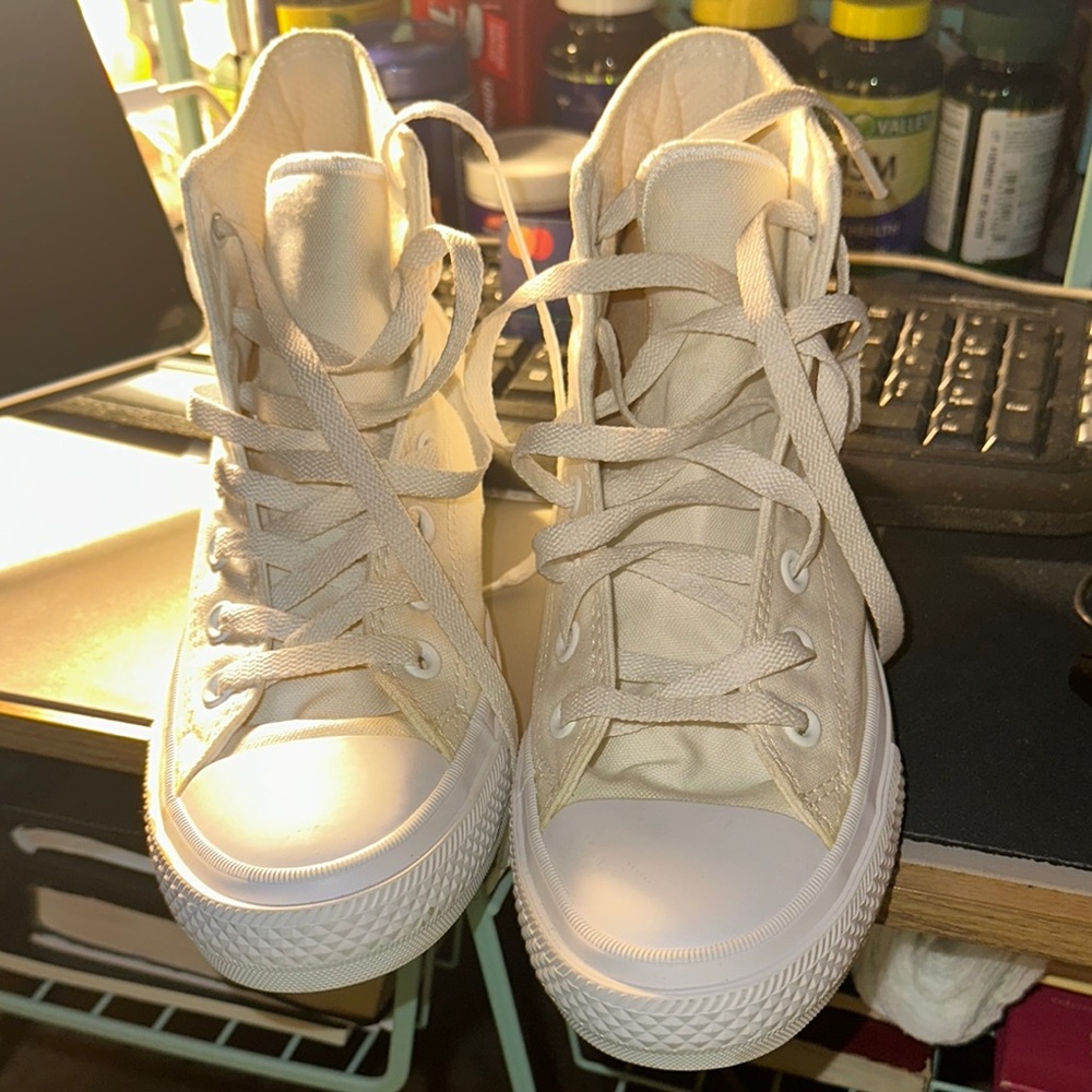 Converse Cream High-Top Sneakers Classic Design